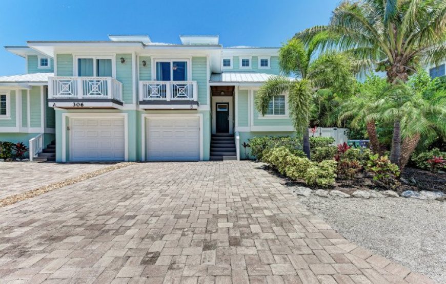 Backyard oasis, pool heated beach Chateau